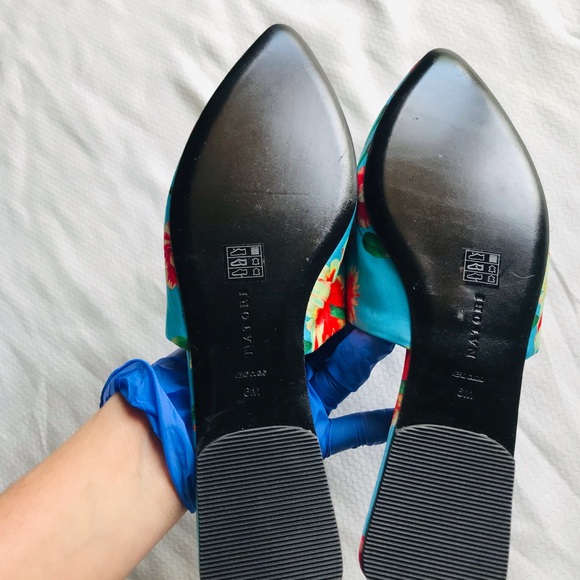 Natori Women's Floral Blue Mules - Picture 8 of 9